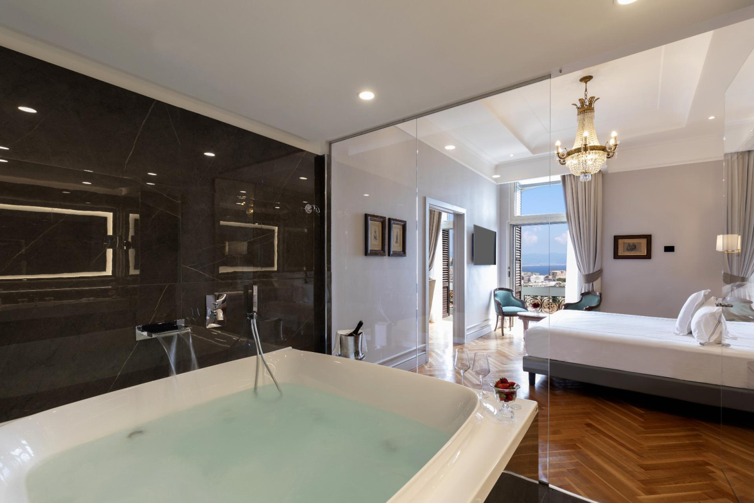 Honeymoon Suite – sea view Honeymoon Suite – sea view